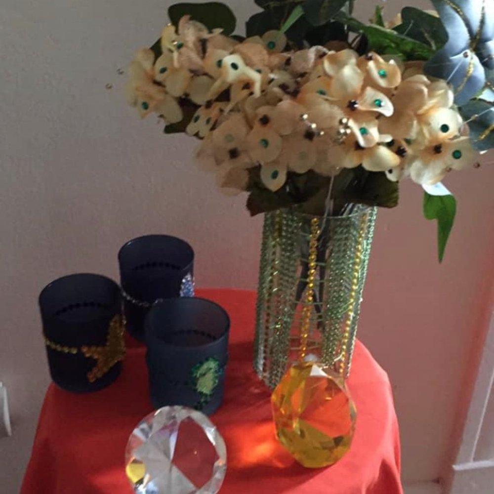 Heavenlee-Scent, butterflies' flowery vase
